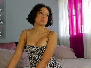 mollyybloom — Camsoda recorded stream screenshot (22 Feb 2026)