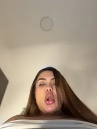 valeria2019hot — Stripchat recorded stream screenshot (23 Feb 2026)