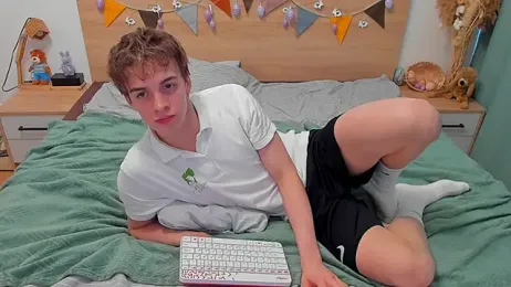 Fandi_777 — Stripchat recorded stream image, 24.02.2026 06:50