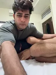 Vihaaanfucks — Stripchat recorded stream screenshot (25 Feb 2026)