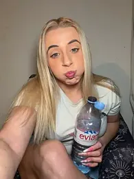 Strongqueen — Stripchat recorded stream screenshot (26 Feb 2026)