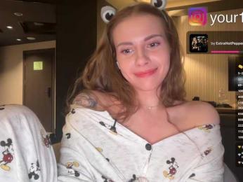 VikkiExtraCheese — Bongacams recorded stream screenshot (27 Feb 2026)