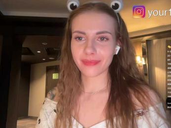 VikkiExtraCheese — Bongacams recorded stream screenshot (27 Feb 2026)