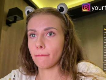 VikkiExtraCheese — Bongacams recorded stream screenshot (27 Feb 2026)