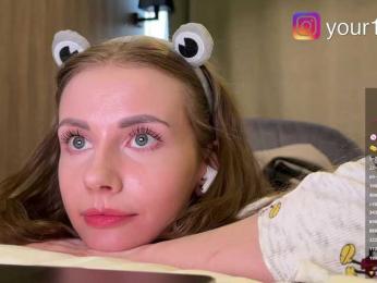 VikkiExtraCheese — Bongacams recorded stream screenshot (27 Feb 2026)