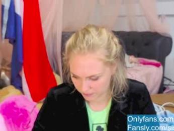 siswet19 — Chaturbate recorded stream screenshot (28 Feb 2026)