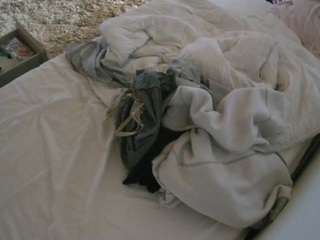 voyeurcam-julmodels-whitebed-4 — Camsoda recorded stream image, 26.02.2026 18:50