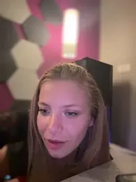 AnastasiaAniess — Stripchat recorded stream screenshot (06 Mar 2025)