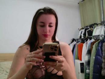 EmilyxJames — Bongacams recorded stream image, 06.03.2025 19:40