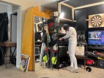 brad_bounce — Chaturbate recorded stream screenshot (04 Mar 2026)