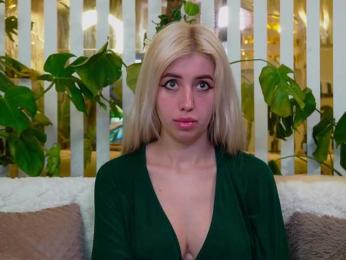 FlowwwerGirl — Bongacams recorded stream screenshot (04 Mar 2026)