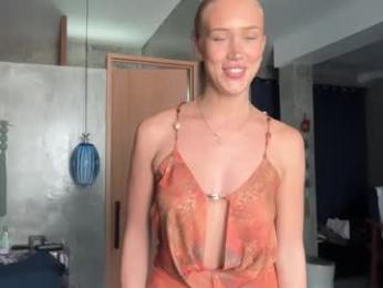 livslifee — Chaturbate recorded stream screenshot (04 Mar 2026)