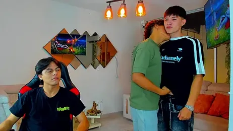 Houseofwarrios — Stripchat recorded stream screenshot (04 Mar 2026)