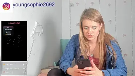 YoungSophie — Stripchat recorded stream screenshot (04 Mar 2026)
