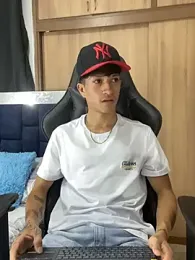 _CamiloBass — Stripchat recorded stream screenshot (05 Mar 2026)