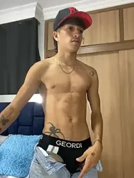 _CamiloBass — Stripchat recorded stream screenshot (05 Mar 2026)