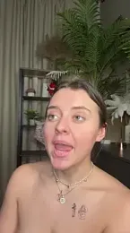 ThelmaJusto — Stripchat recorded stream screenshot (05 Mar 2026)