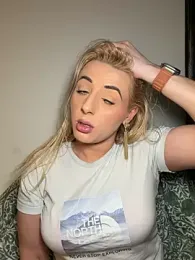 Strongqueen — Stripchat recorded stream screenshot (05 Mar 2026)