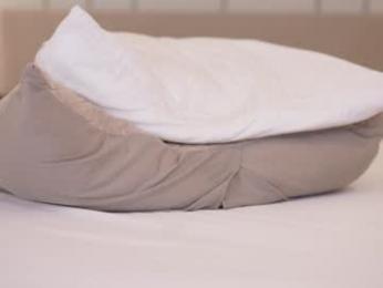 dovia — Chaturbate recorded stream screenshot (08 Mar 2026)