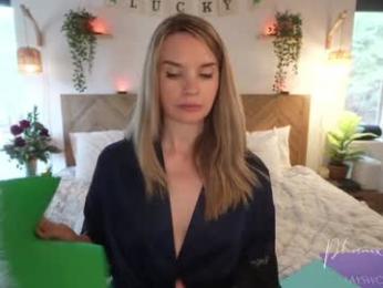 phoenix_taylor — Chaturbate recorded stream image, 08.03.2026 19:10