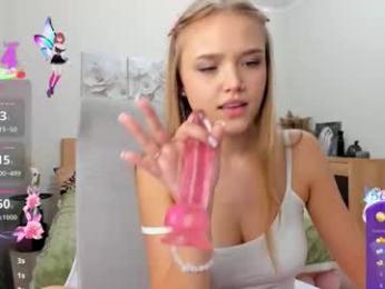 flooora_0 — Chaturbate recorded stream image, 09.03.2026 03:10