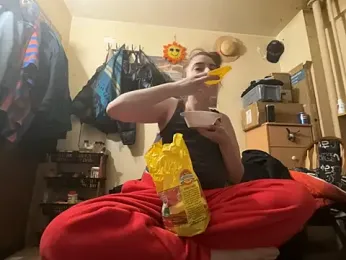 Snowbunnycake_131 — Stripchat recorded stream screenshot (09 Mar 2026)