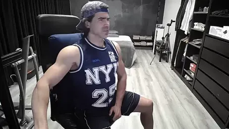 latinoo23bom — Stripchat recorded stream screenshot (09 Mar 2026)