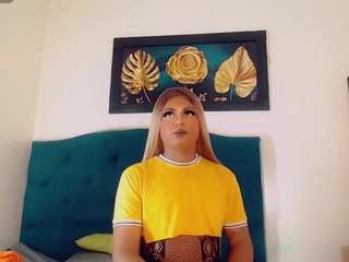 mayka-brunette01 — Camsoda recorded stream screenshot (10 Mar 2026)