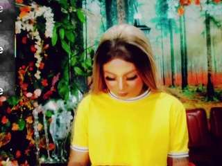 mayka-brunette01 — Camsoda recorded stream screenshot (10 Mar 2026)