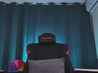 yourfeetmodel — Camsoda recorded stream image, 11.03.2026 03:00