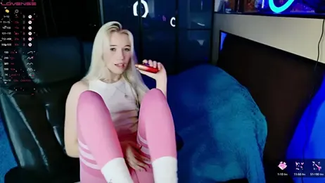 ShhhO_O — Stripchat recorded stream image, 07.03.2025 07:50