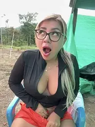 DIANITA_1988 — Stripchat recorded stream image, 07.03.2025 13:30