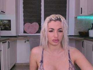 prettyelisabeth — Camsoda recorded stream image, 18.03.2026 04:40