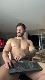 Valenthino_Salvatore — Stripchat recorded stream screenshot (18 Mar 2026)