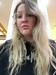 Teya_moon_ — Stripchat recorded stream image, 18.03.2026 11:00