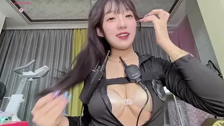 Yaya--728 — Stripchat recorded stream image, 18.03.2026 12:00