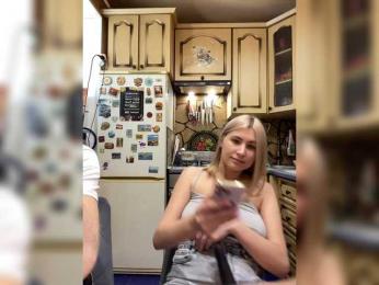 _Magic_ — Bongacams recorded stream image, 19.03.2026 07:50