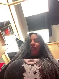 CrazzyChicks — Stripchat recorded stream image, 21.03.2026 05:20