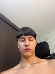 Lander_Cruz — Stripchat recorded stream image, 23.03.2026 18:20