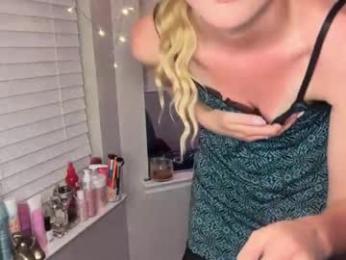 elliee81 — Chaturbate recorded stream screenshot (23 Mar 2026)