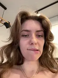 MariiD — Stripchat recorded stream image, 25.03.2026 07:10