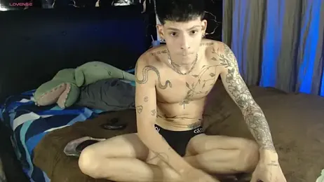 Apolo_Hidalgo01 — Stripchat recorded stream image, 25.03.2026 23:40