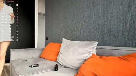 VivianKings — Stripchat recorded stream image, 26.03.2026 04:50