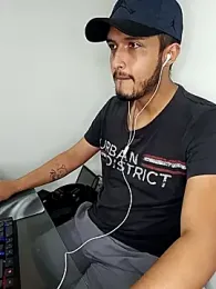 mosmar_20 — Stripchat recorded stream image, 26.03.2026 18:40