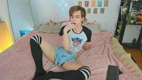 AvenGlow — Stripchat recorded stream image, 29.03.2026 05:40