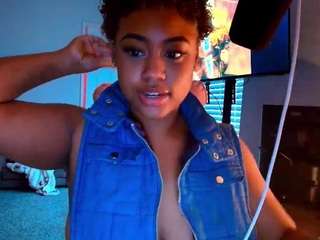 briannabrave — Camsoda recorded stream image, 31.03.2026 08:20
