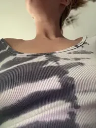 AnastasiaAniess — Stripchat recorded stream screenshot (01 Apr 2026)