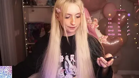 hikmurr — Stripchat recorded stream image, 01.04.2026 21:30