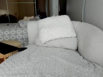 dulceys — Chaturbate recorded stream image, 02.04.2026 05:30