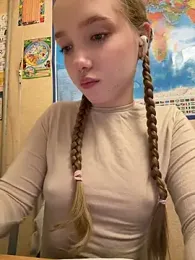 bambi_lu — Stripchat recorded stream screenshot (02 Apr 2026)
